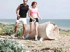 Porno gratis xxx chica sensual pelirroja natural de joybear se lo lleva en grandes