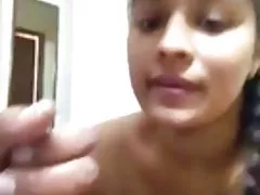 Chica pprno caliente India disfrutando chupando dick