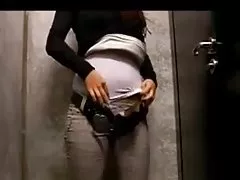 Mujer videos de xxx muy zorras se masturba en la oficina-WC