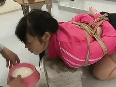 Japonesa porno y xxx colegiala atada y follada en clase
