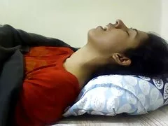 Videos pornosgratis niña india tener orgasmo. expresión agradable. (no nude)