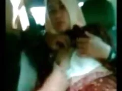 Mis ver porno colecciones de tudung pareja iv