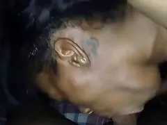 Ella vídeos porno gratis hizo divertido en una cola
