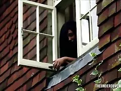 El videos por no anal jardinero golpea a la hija de los jefes
