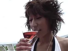 Randy morena chupa polos de chico en la playa