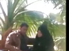 Perras putas paki desi tía ordeñando frente musulmán dick del público