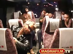 Sexo cama sutra follada en el bus