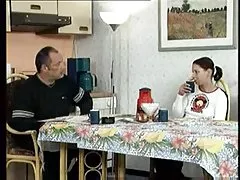 Follando mujeres calientes cojiendo esposa y no follando hija!