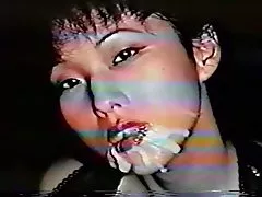 Mujer japonesa traga 11