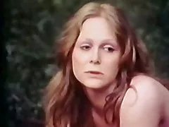 Culiadas por el culo enorme al aire libre orgia familiar porno vintage con traje de oso