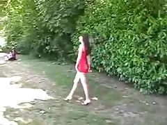 Porno gratis en video dogging en el bosque con final especial