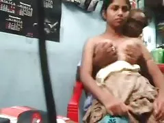 Videos xxxg desi par conseguir acogedor en una tienda