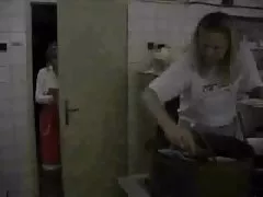 Ver videos x gratis gigis - camarera se pone duro la follan por su chef