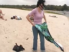 Desnudez video y porno pública en nude beach