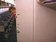 Chupar pelis pprno y follar en un avión... toht