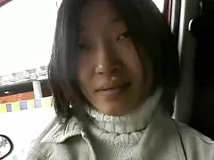 Asiático kim tan muestra su coño en coño de pov coche b4