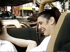 Sexo pelicula de xxx gratis en público en un jeep abierto - tetas naturales