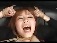 Teen asiática cordada a orgasmo