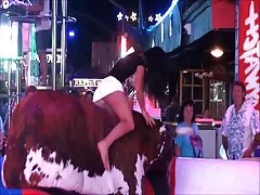 Cachonda culo y upskirt en el toro
