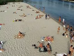 Revisión de playa nudista de Kiev