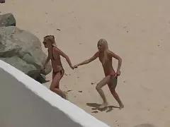 Chicas videos gratis de putas xxx playa refrescarse en la ducha
