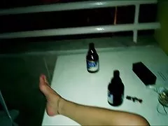 Ver videos xxc esposa masturbarse y luego nos joden en balcón de hotel
