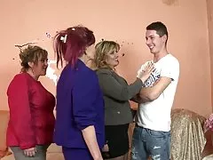 Maduras sexo x gratis madres llevar a niño al cielo