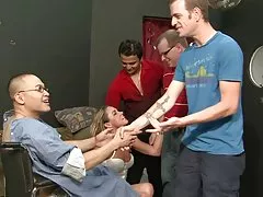 Jugar fotos porno gang bangs