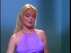 Tias lenceria hottie en calor obtiene su apretado coño estirado