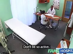 Fakehospital sexy nueva enfermera le gusta trabajar para su nuevo jefe