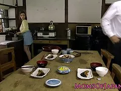 Titfucking xxx orno milf japonesa tetona en la bañera
