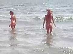 Las mas putitas amigos desnudos