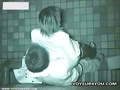 Parejas de sexo al aire libre de noche