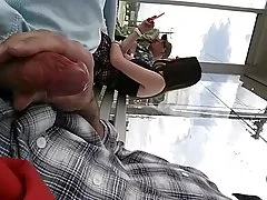 Masturbación ver xxx videos pública en parada 1