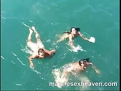 Yo mejor por el culo y mis amigos más yate parte orgía 3