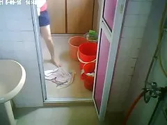 Videos mujeres desnudandose madura tomando una ducha