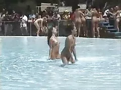 Aire mujeres encueradas xxx libre nudeshow - nudie chicas en la piscina