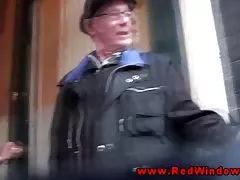 Chicas putas real holandesa puta chupa a un turista sexual