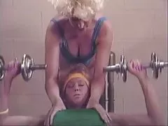 Chicas putas muy guarras que aman chicas 9-1989