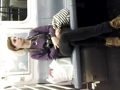 Porno caliente de mujeres dick intermitente wanker en metro