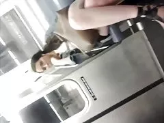 Wanker tragonas en foto de takken metro mujer
