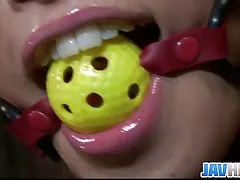Rumika bonita es kinky y follando una polla de juguete