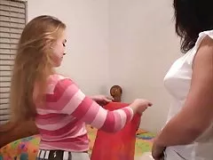 2 chicas putas chicas calientes disfrutan mutuamente