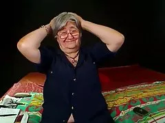 La nenas ardientes abuela de la vecina