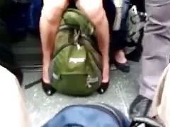 Upskirt videos xxx de muy putas en el tubo de Londres