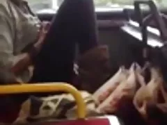 Masturbandose los mejores culos del porno gratis en bus