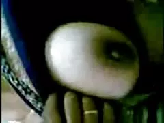 Chicas mamando xxx boobshow enorme lunar india tía a su bf en el super mercado