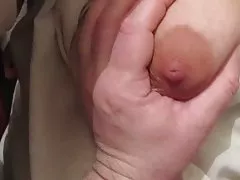 Videos pornol tocar sus tetas bajo la blusa